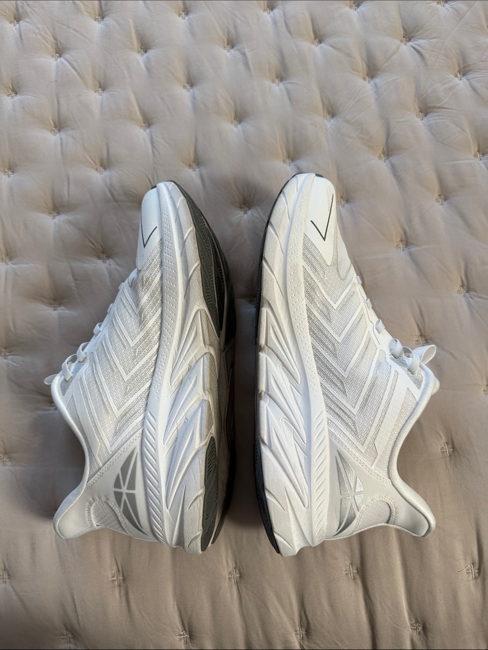 Women’s  White Athletic Sneakers - Lightweight Comfort Slip-ins